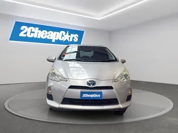 Toyota Aqua 2013 photo 3