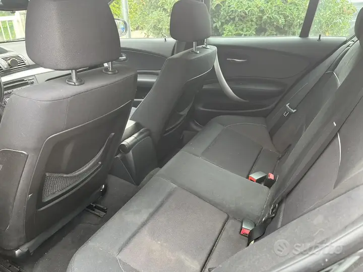 BMW 118D 2010 photo 5