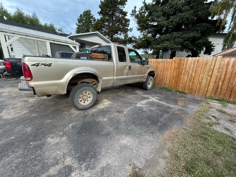 Ford F250 2000 photo 2