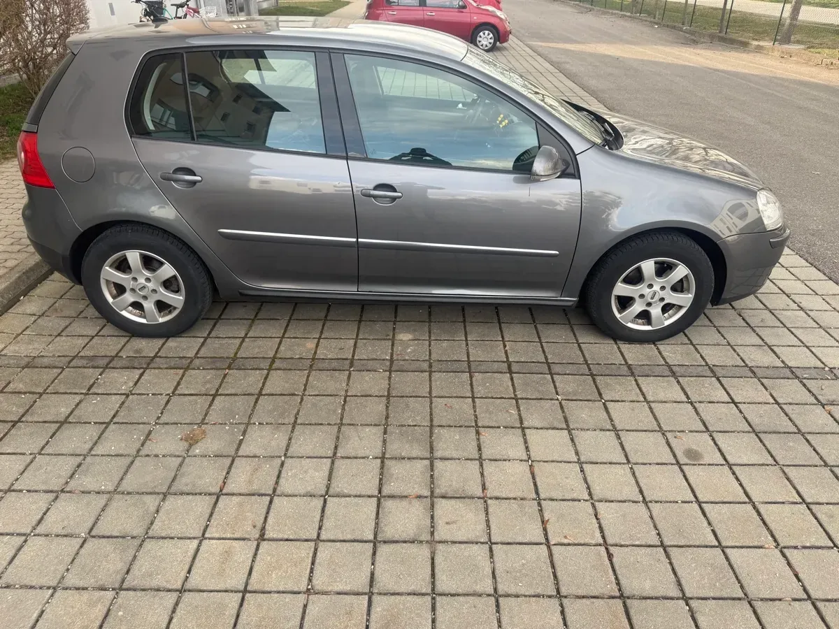 Volkswagen Golf 2005 photo 3