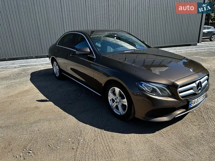 Mercedes-Benz E-Class 2016 photo 2