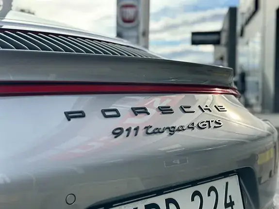 Porsche 911 Targa 4 Gts 2019 photo 2