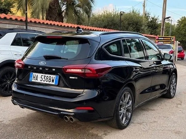 Ford Focus 2023 photo 4
