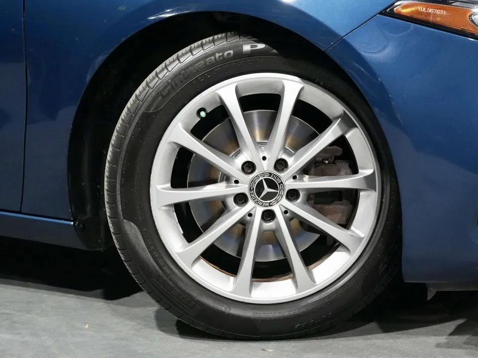 Mercedes-Benz A-Class 2020 photo 4