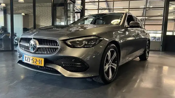 Mercedes-Benz C-Class 2022 photo 3