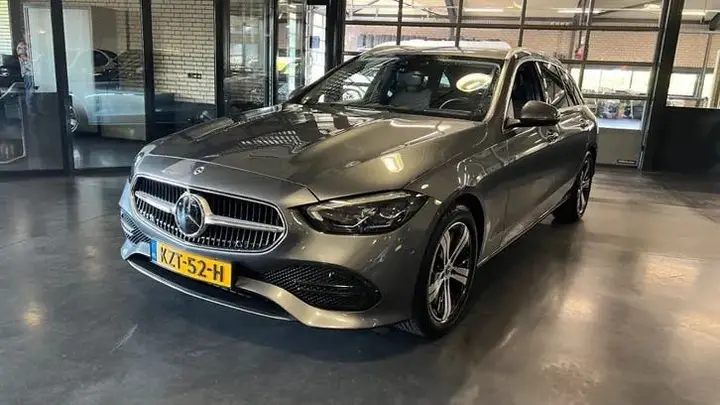 Mercedes-Benz C-Class 2022 photo 2