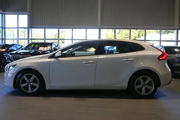 Volvo V40 2014 photo 2