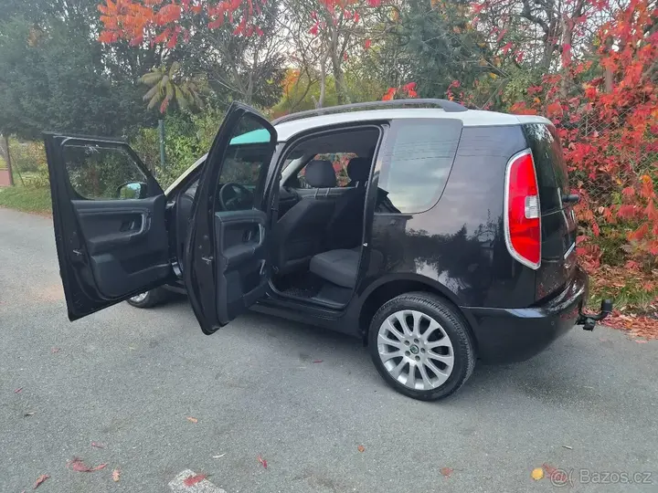 Skoda Roomster 2011 photo 3