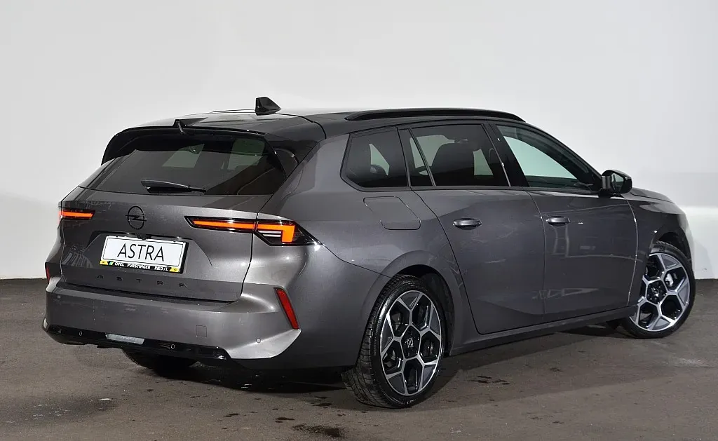 Opel Astra 2024 photo 2