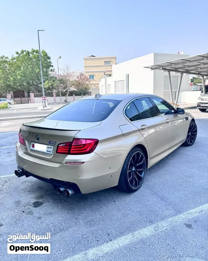 BMW 5 Series 2011 photo 3