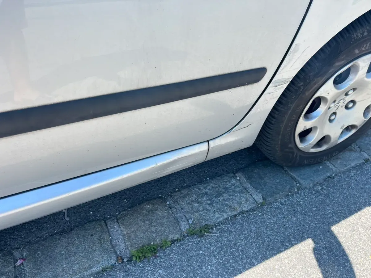 Peugeot 307 2006 photo 2