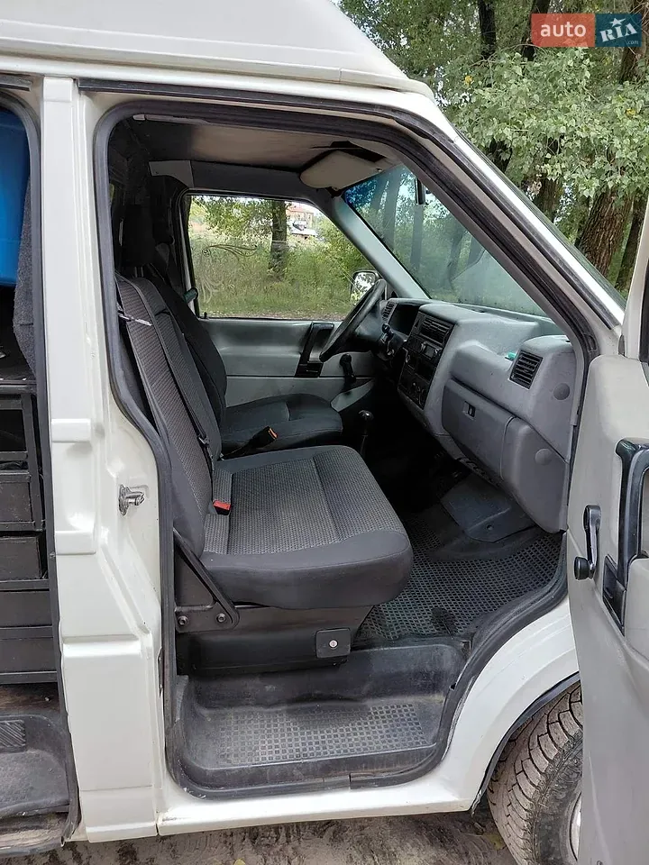 Volkswagen Transporter 1994 photo 5