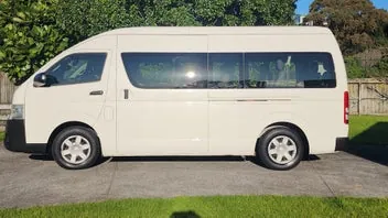 Toyota Hiace 2014 photo 3