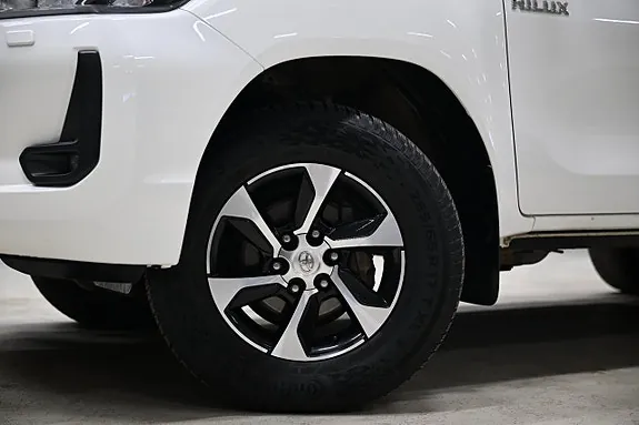 Toyota Hilux 2022 photo 2