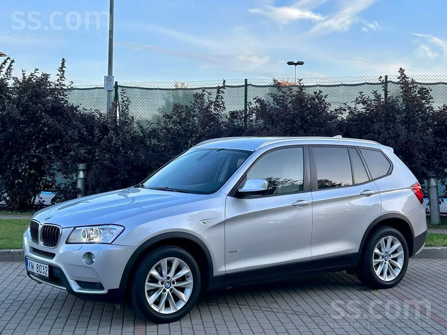 BMW X3 2011 photo 2