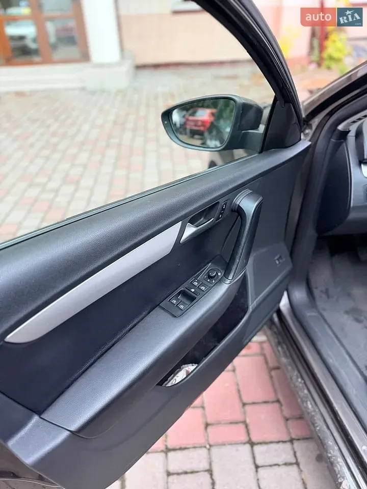Volkswagen Passat 2012 photo 5