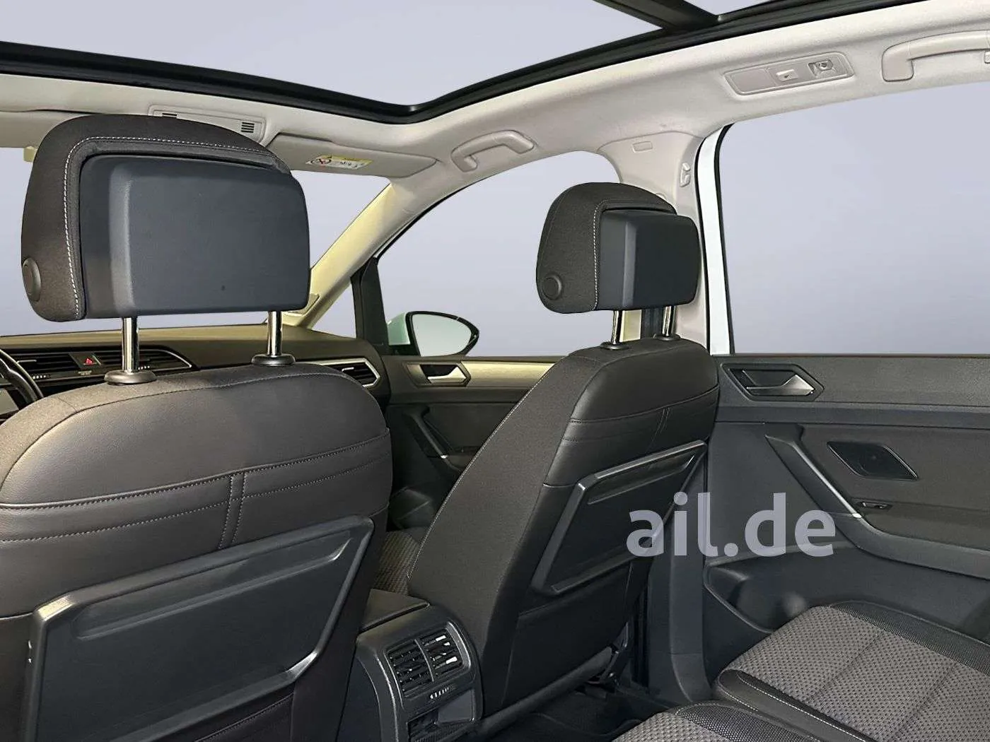 Volkswagen Touran 2021 photo 4