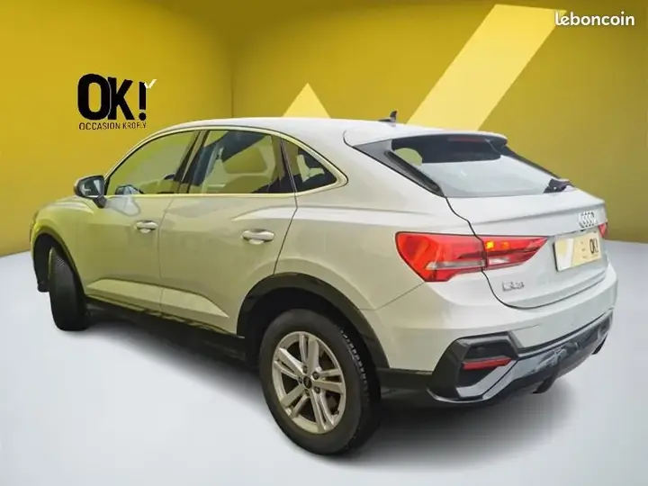 Audi Q3 2022 photo 2