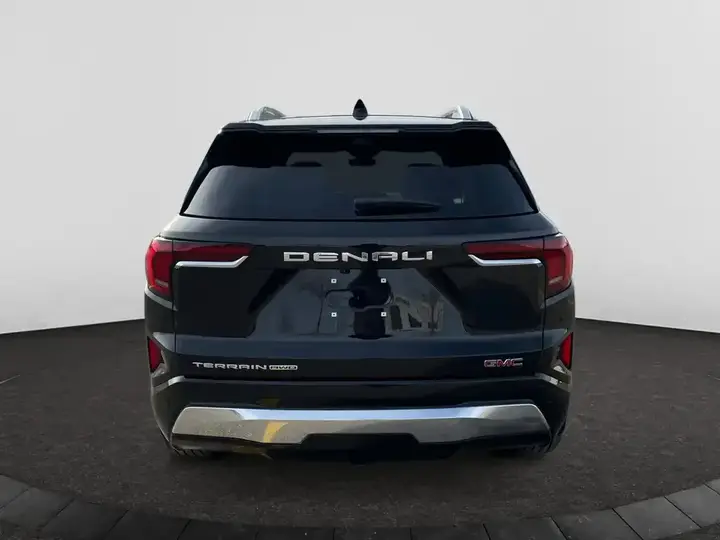 GMC Terrain 2027 photo 4