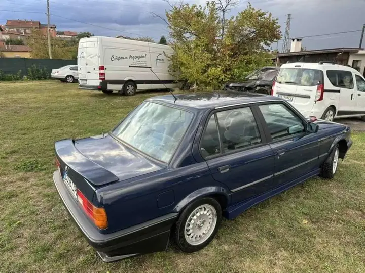 BMW 3 Series 1989 photo 2