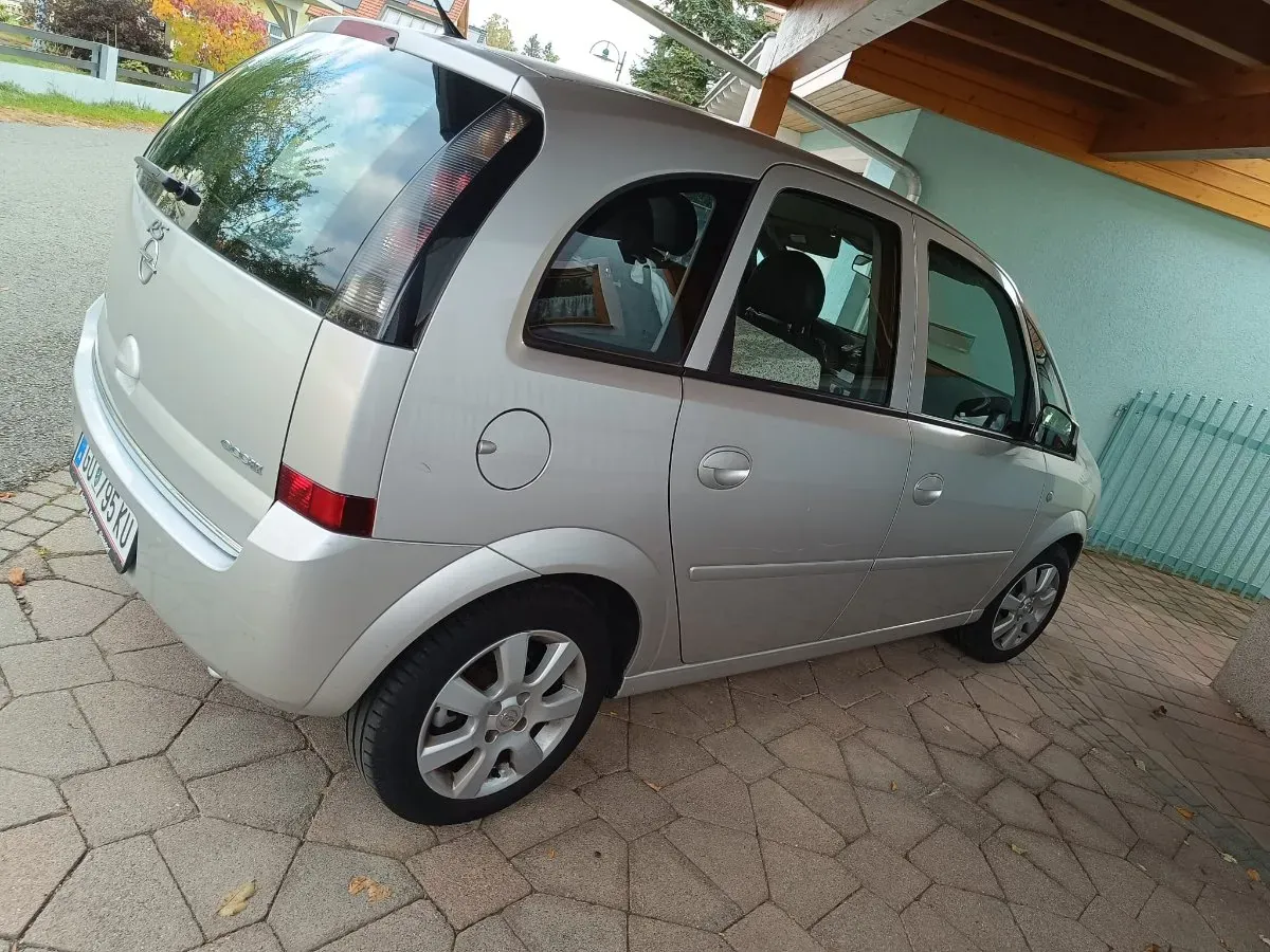 Opel Meriva 2010 photo 2