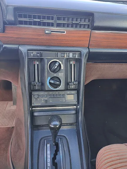 Mercedes-Benz 280 Se 1975 photo 5