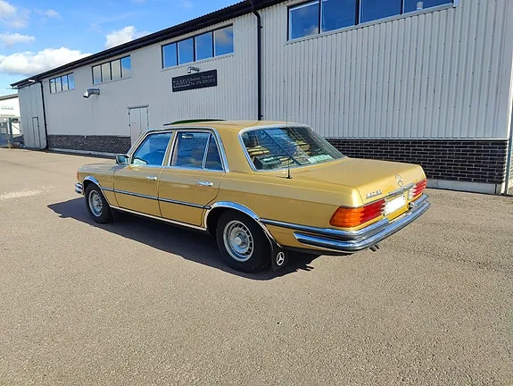 Mercedes-Benz 280 Se 1975 photo 2