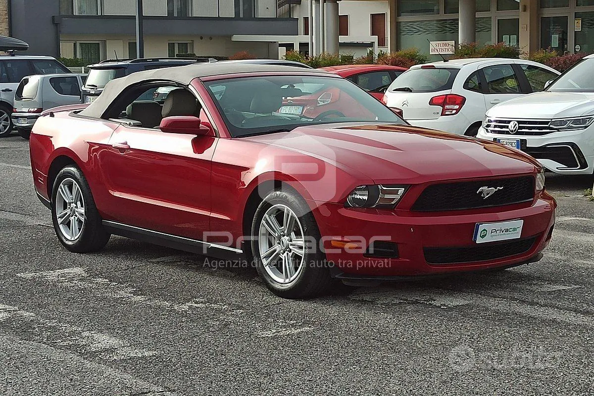 Ford Mustang 2010 photo 3