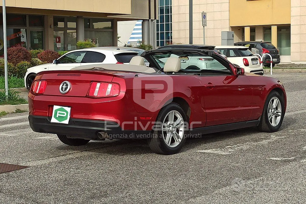 Ford Mustang 2010 photo 5