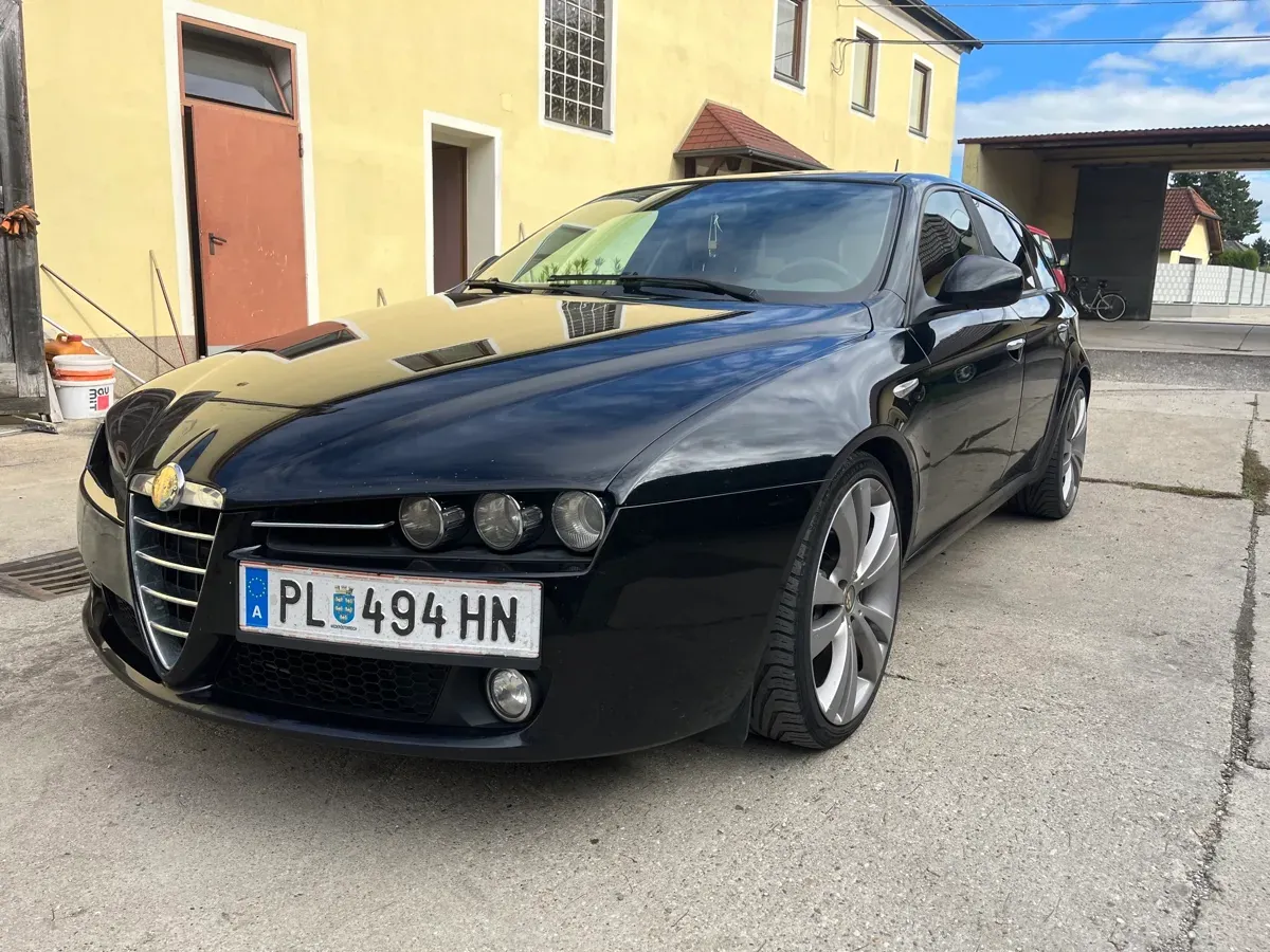 Alfa Romeo 159