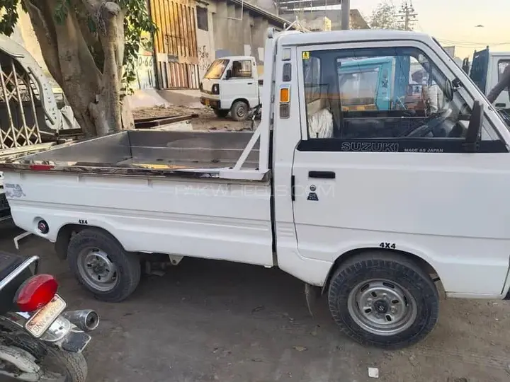 Suzuki Ravi
