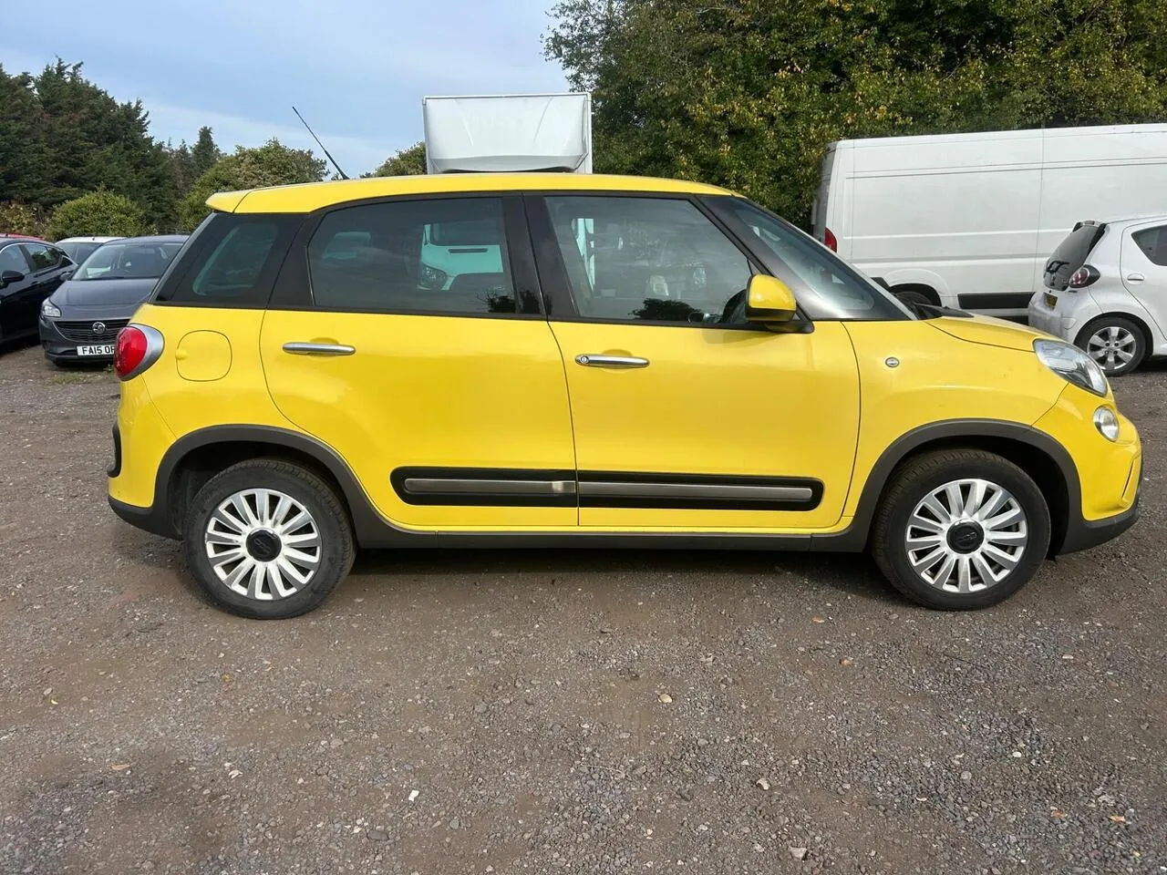 Fiat 500L 2014 photo 2