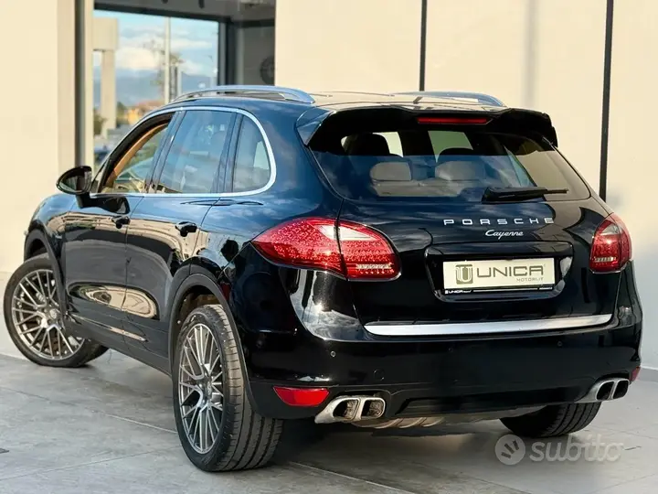 Porsche Cayenne 2012 photo 3