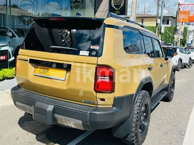 Toyota Land Cruiser Prado 2024 photo 3