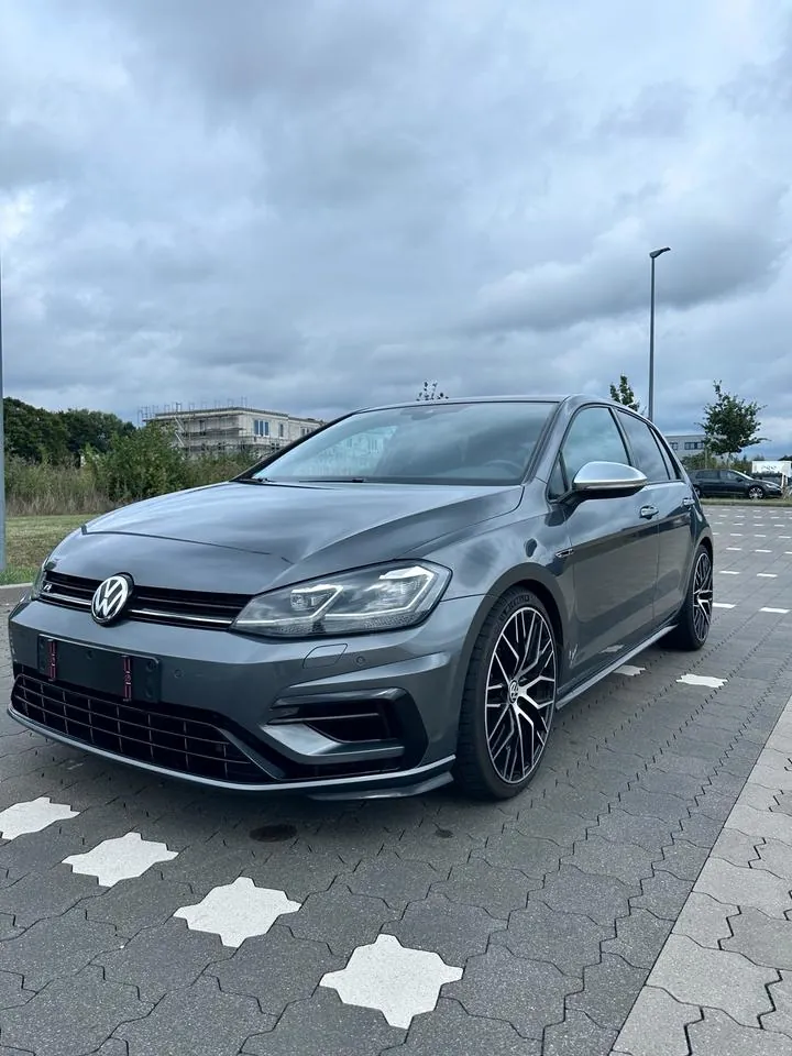 Volkswagen Golf 7 R