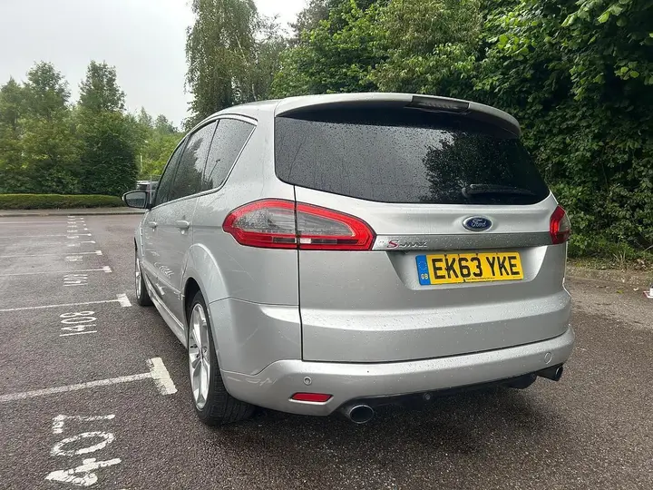 Ford S-Max 2013 photo 4