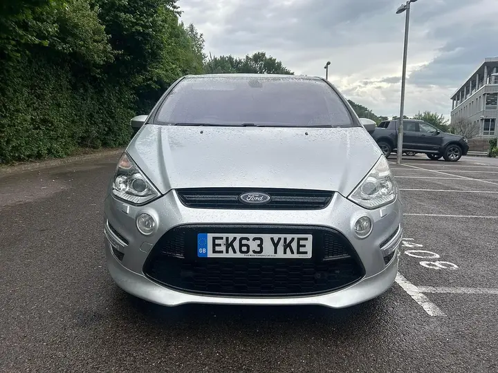 Ford S-Max 2013 photo 2