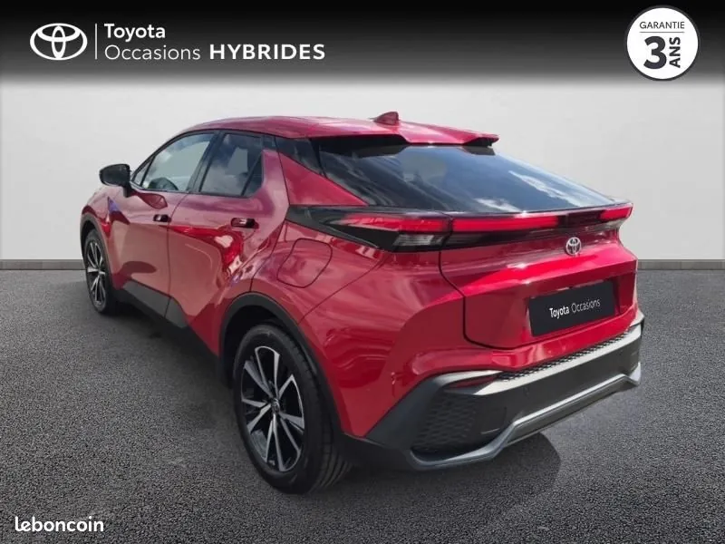 Toyota C-Hr 2025 photo 2