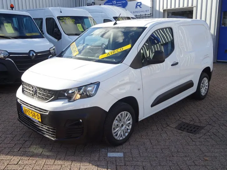 Peugeot Partner 2022 photo 2