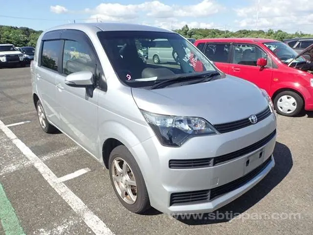 Toyota Spade F