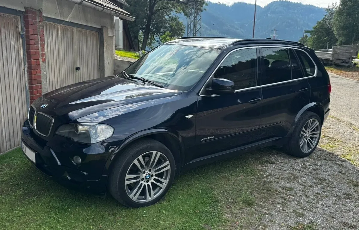 BMW X5 2009 photo 2