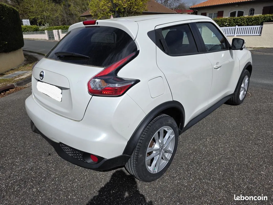 Nissan Juke 2015 photo 2