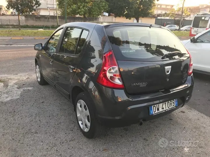 Dacia Sandero 2009 photo 4