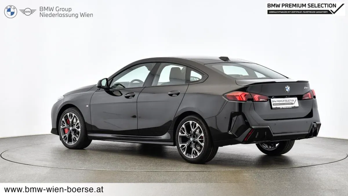 BMW 2 Series 2025 photo 3