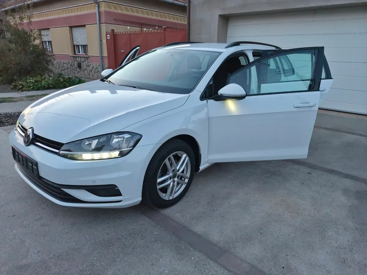 Volkswagen Golf 2018 photo 2