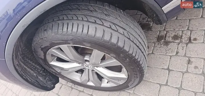 Volkswagen Touareg 2012 photo 4