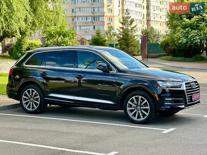 Audi Q7 2017 photo 4