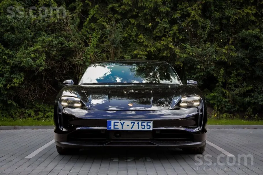 Porsche Taycan 2022 photo 2