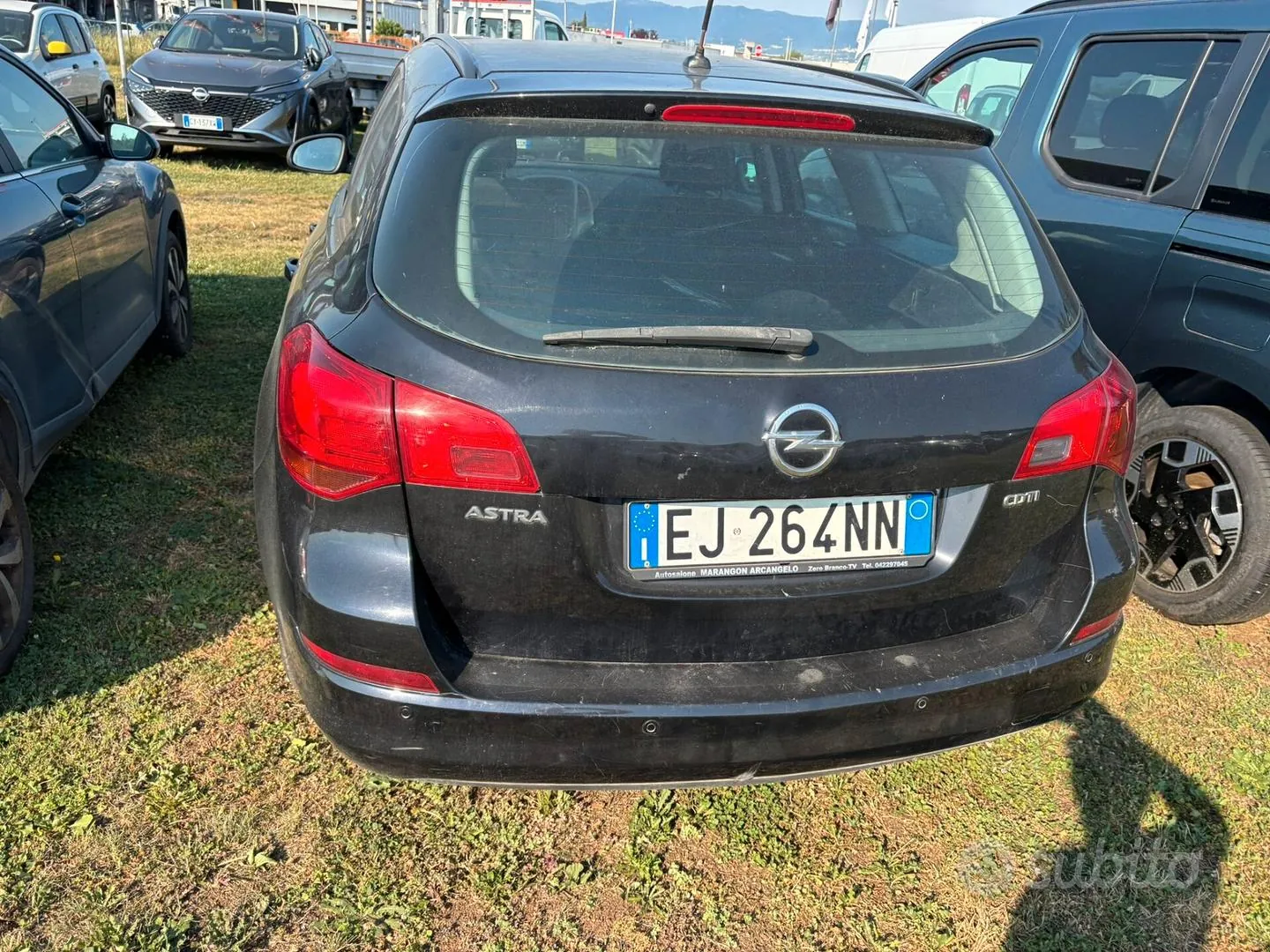 Opel Astra 2011 photo 4