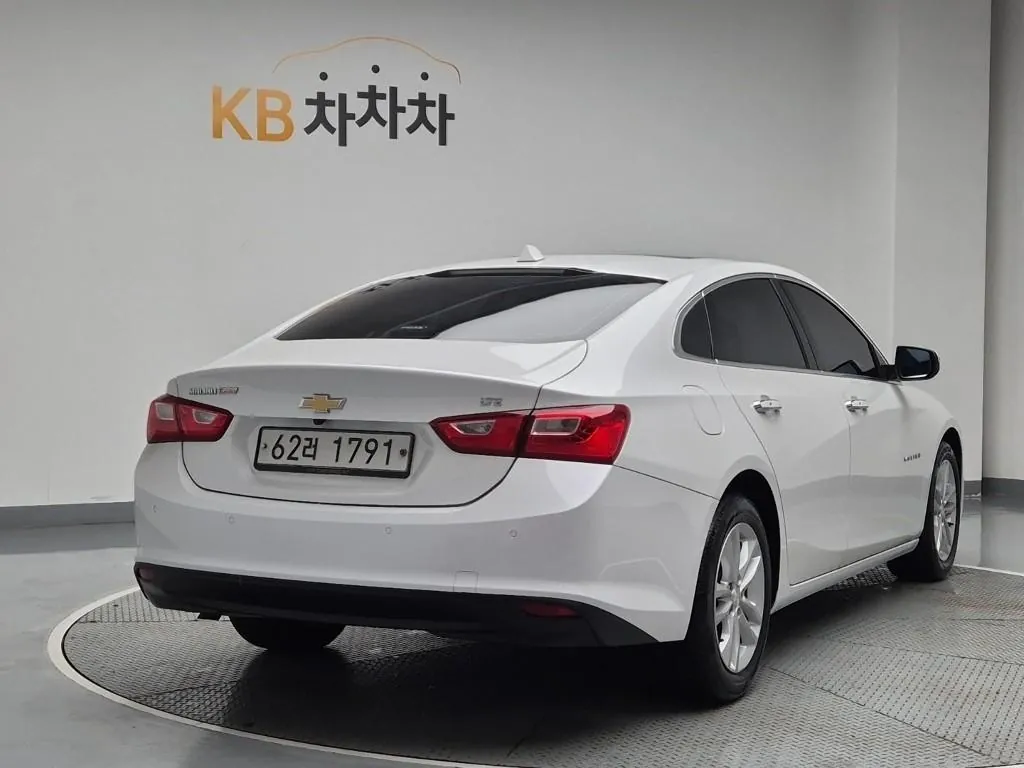 Chevrolet Malibu 2017 photo 3